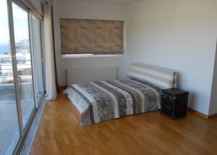 8-27 master bedrooom